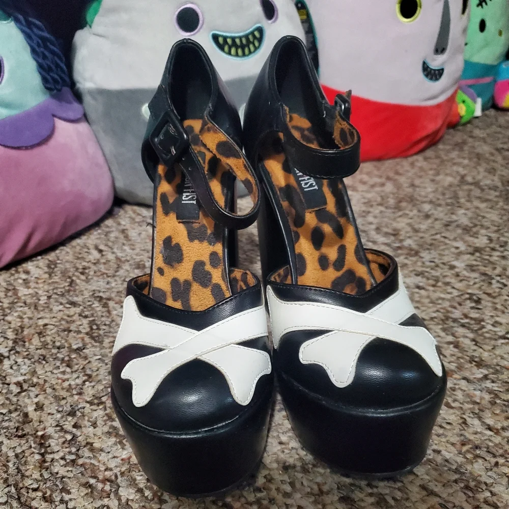 Iron fist bone pumps - Picture 2 of 6